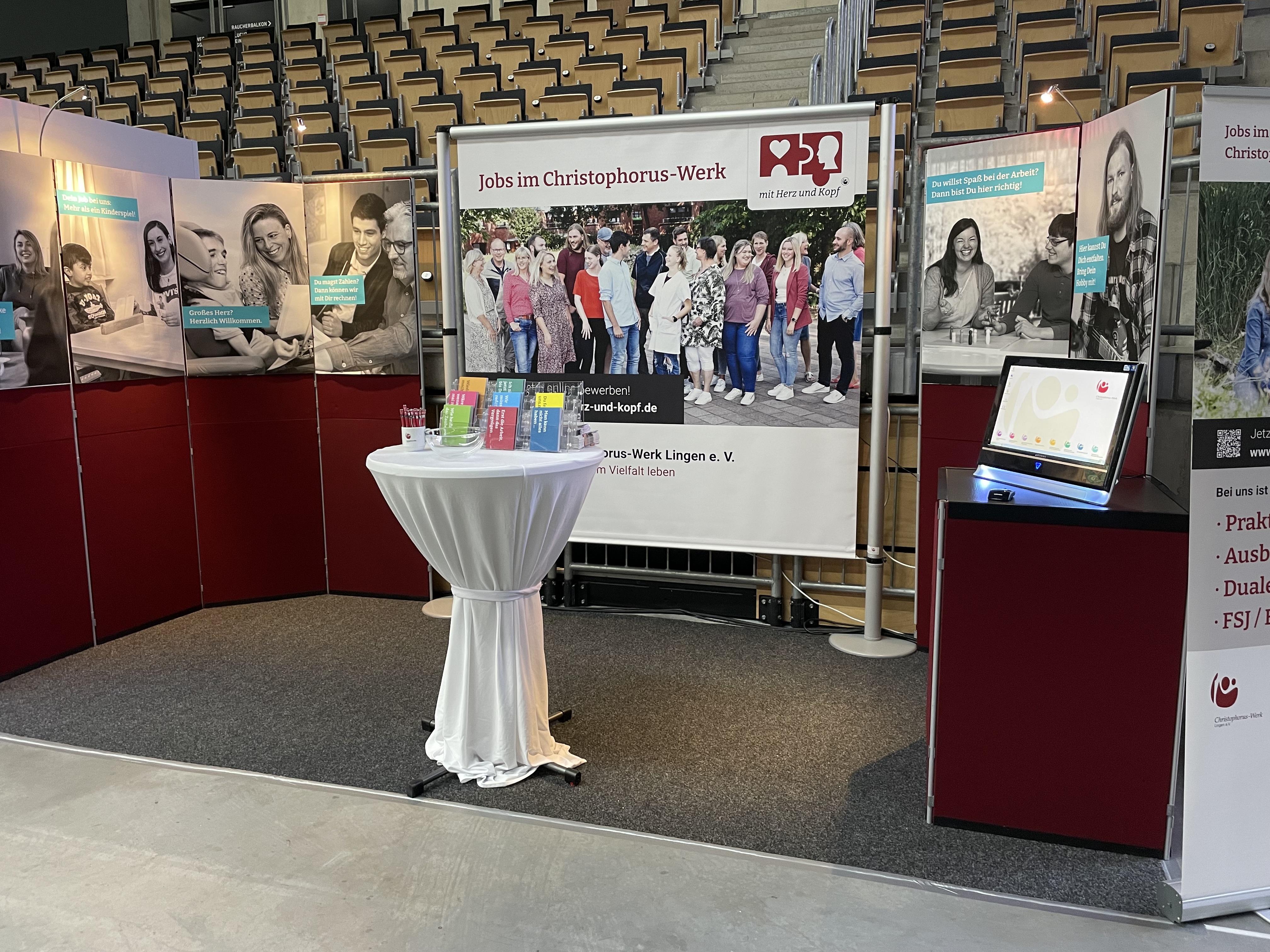 Messestand des Christophorus-Werkes Lingen